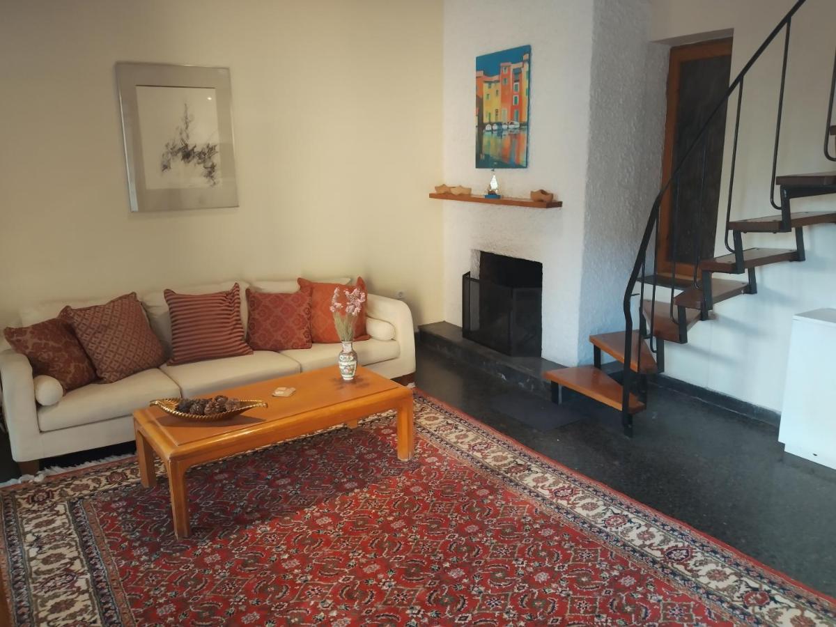Sunny Apartment Northern Athens Atenas Exterior foto