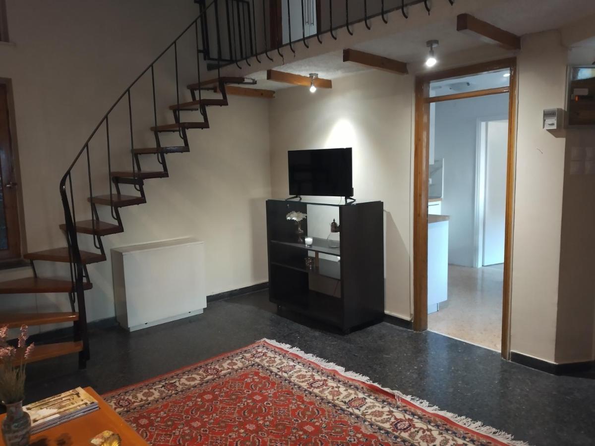 Sunny Apartment Northern Athens Atenas Exterior foto